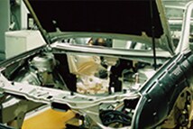 AUTOMOBILE / ASSEMBLAGE DE CHÂSSIS